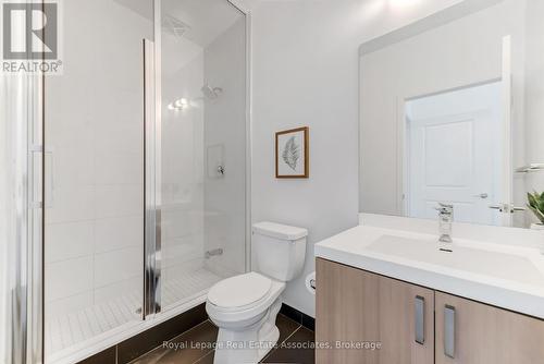 124 - 8 Nahani Way, Mississauga, ON - Indoor Photo Showing Bathroom