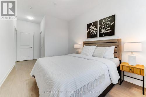 124 - 8 Nahani Way, Mississauga, ON - Indoor Photo Showing Bedroom