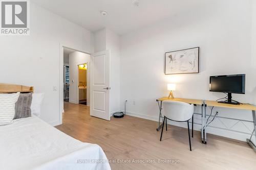 124 - 8 Nahani Way, Mississauga, ON - Indoor Photo Showing Bedroom