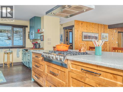 5860 Learmouth Road, Lavington, BC - Indoor Photo Showing Kitchen