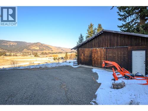 5860 Learmouth Road, Lavington, BC - Outdoor