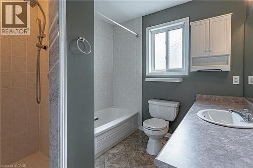 19 David Street, Ingersoll, ON - Indoor Photo Showing Bathroom