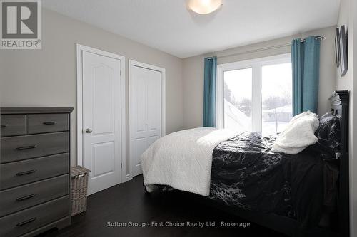 304 Devon Street, Stratford, ON - Indoor Photo Showing Bedroom