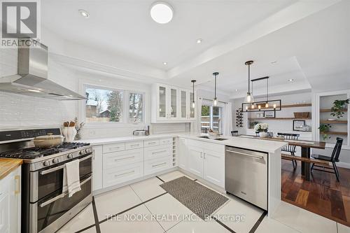 314 Richmond Street E, Oshawa (O'Neill), ON - Indoor Photo Showing Kitchen With Upgraded Kitchen