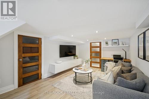 314 Richmond Street E, Oshawa (O'Neill), ON - Indoor Photo Showing Living Room