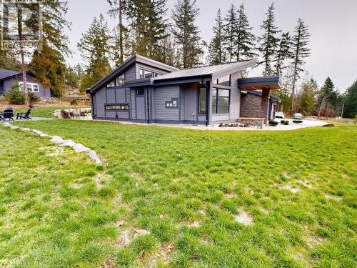 7900 Butler Rd, Powell River, BC - Outdoor