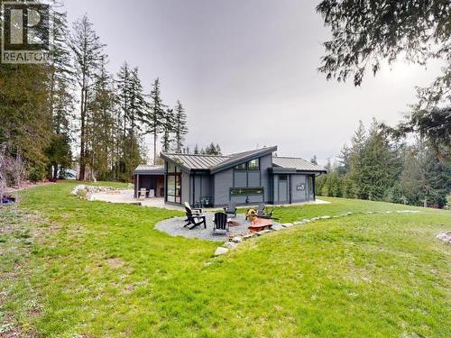 7900 Butler Rd, Powell River, BC - Outdoor