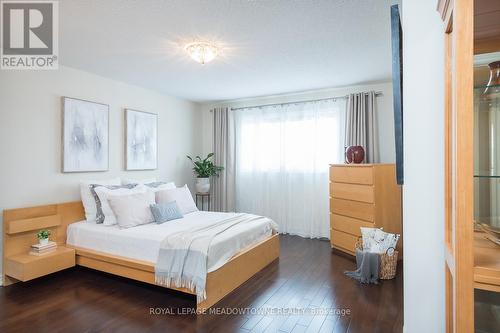 318 Malboeuf Court, Milton, ON - Indoor Photo Showing Bedroom