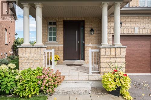 318 Malboeuf Court, Milton, ON - Outdoor