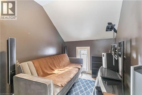 Living area with vaulted ceiling - 112 Eagle Avenue, Brantford, ON - Indoor Photo Showing Other Room