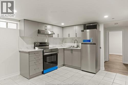 285 Belleperche Place, Windsor, ON - Indoor Photo Showing Kitchen