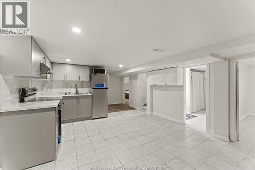285 Belleperche Place, Windsor, ON - Indoor Photo Showing Kitchen