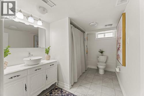 285 Belleperche Place, Windsor, ON - Indoor Photo Showing Bathroom