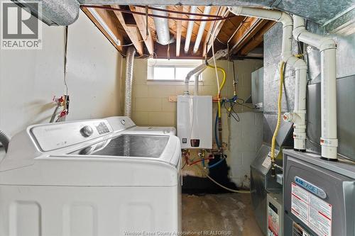 285 Belleperche Place, Windsor, ON - Indoor Photo Showing Laundry Room