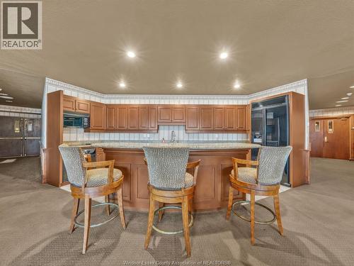 4955 Riverside Drive Unit# 202, Windsor, ON - Indoor