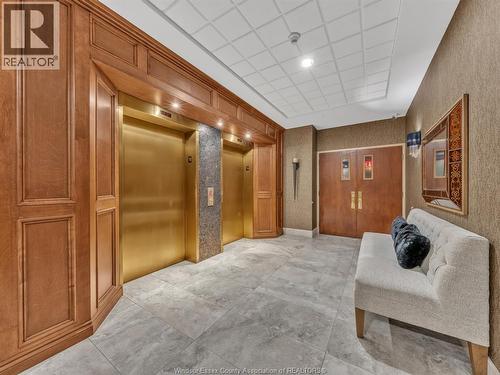 4955 Riverside Drive Unit# 202, Windsor, ON - Indoor