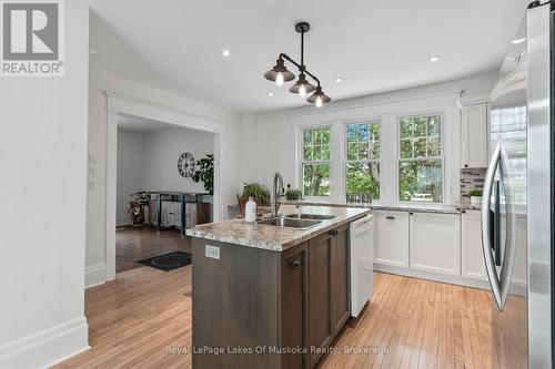 8 North Road, Lake Of Bays (Mclean), ON - Indoor Photo Showing Kitchen With Double Sink