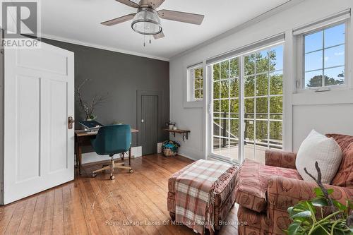 8 North Road, Lake Of Bays (Mclean), ON - Indoor Photo Showing Bedroom