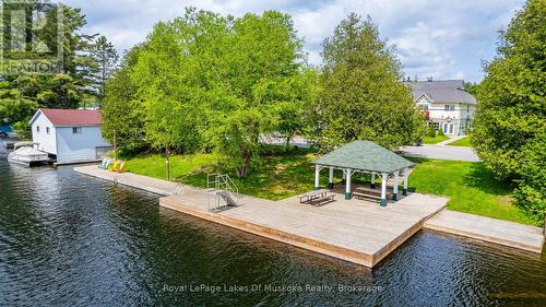 8 North Road, Lake Of Bays (Mclean), ON - Outdoor With Deck Patio Veranda