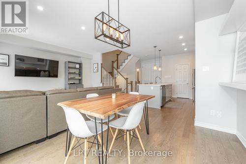 202 Hawkmere Way, Ottawa, ON - Indoor Photo Showing Dining Room