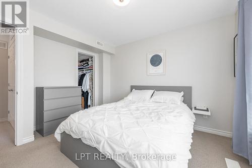 202 Hawkmere Way, Ottawa, ON - Indoor Photo Showing Bedroom