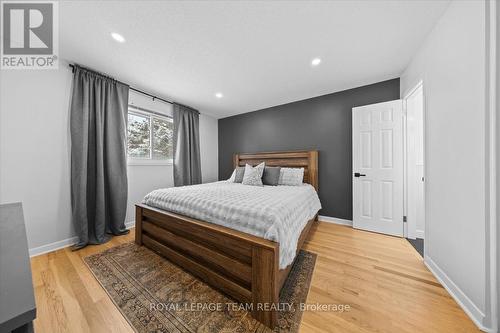 20 Whitburn Crescent, Ottawa, ON - Indoor Photo Showing Bedroom