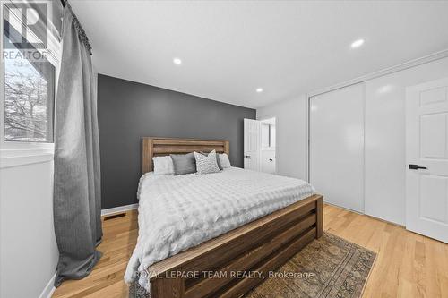 20 Whitburn Crescent, Ottawa, ON - Indoor Photo Showing Bedroom
