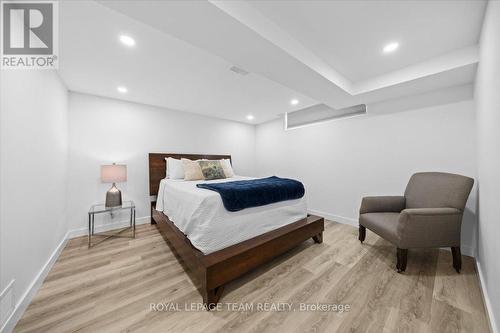 20 Whitburn Crescent, Ottawa, ON - Indoor Photo Showing Bedroom