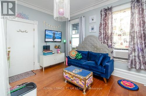 Unit 1 - 46 James Street, Ottawa, ON - Indoor Photo Showing Living Room