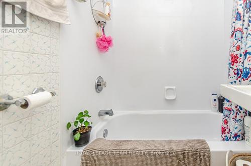 395 Mcleod Street, Ottawa, ON - Indoor Photo Showing Bathroom