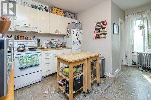 395 Mcleod Street, Ottawa, ON - Indoor Photo Showing Kitchen