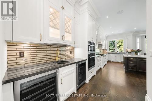 352 Patricia Avenue, Toronto, ON - Indoor Photo Showing Kitchen With Upgraded Kitchen