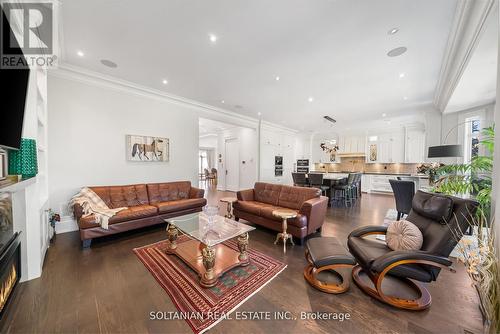 352 Patricia Avenue, Toronto, ON - Indoor Photo Showing Living Room