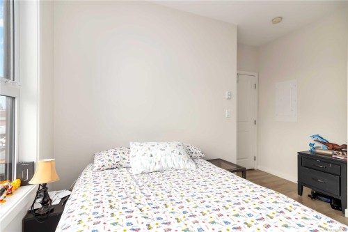 202-815 Orono Ave, Langford, BC - Indoor Photo Showing Bedroom