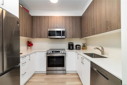 202-815 Orono Ave, Langford, BC - Indoor Photo Showing Kitchen With Stainless Steel Kitchen With Upgraded Kitchen
