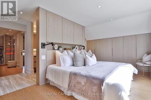 16 Lytton Boulevard, Toronto, ON - Indoor Photo Showing Bedroom