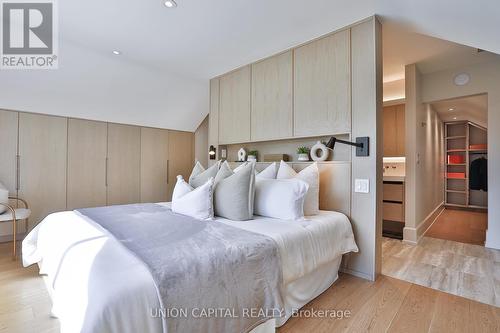 16 Lytton Boulevard, Toronto, ON - Indoor Photo Showing Bedroom