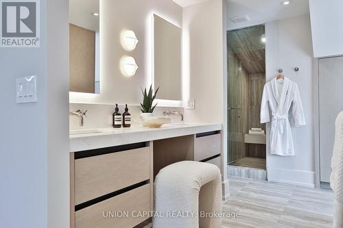 16 Lytton Boulevard, Toronto, ON - Indoor