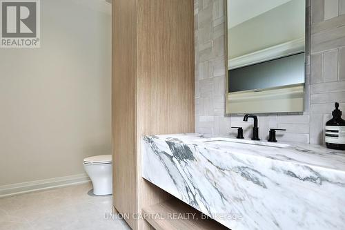16 Lytton Boulevard, Toronto, ON - Indoor Photo Showing Bathroom