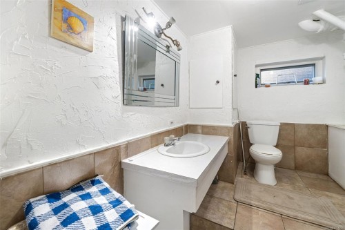 730 Burnside Rd West, Saanich, BC 