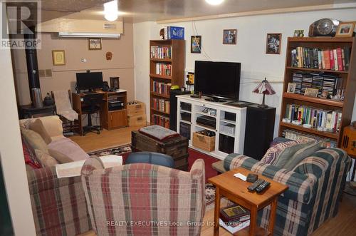 46 Paget Street, Sundridge, ON - Indoor