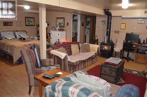 46 Paget Street, Sundridge, ON - Indoor With Fireplace