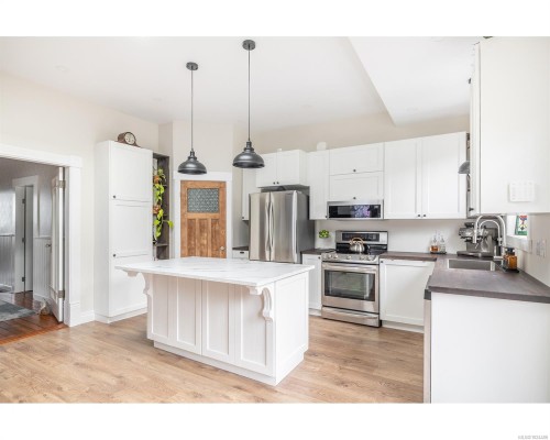 457 Milton St, Nanaimo, BC 