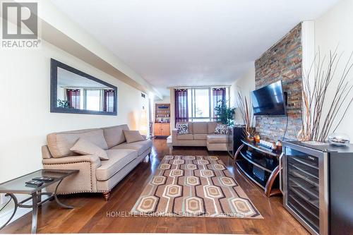 202 - 1665 Pickering Parkway, Pickering, ON - Indoor Photo Showing Living Room