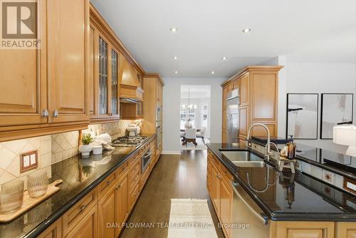 283 Ryerson Crescent, Oshawa, ON - Indoor Photo Showing Kitchen With Double Sink