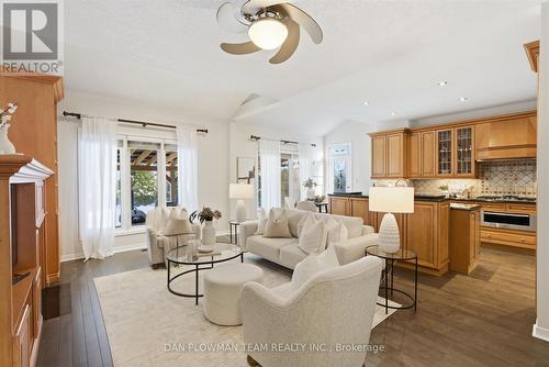 283 Ryerson Crescent, Oshawa, ON - Indoor