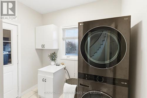 283 Ryerson Crescent, Oshawa, ON - Indoor Photo Showing Laundry Room