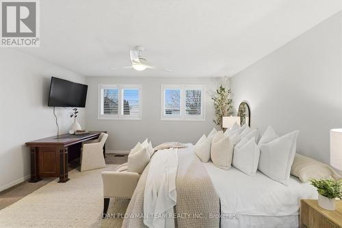283 Ryerson Crescent, Oshawa, ON - Indoor Photo Showing Bedroom