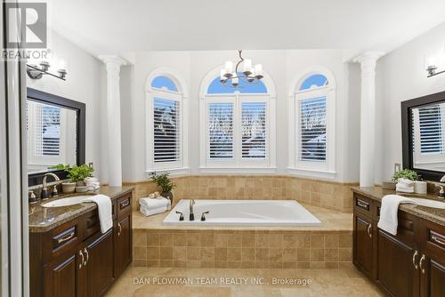 283 Ryerson Crescent, Oshawa, ON - Indoor Photo Showing Bathroom