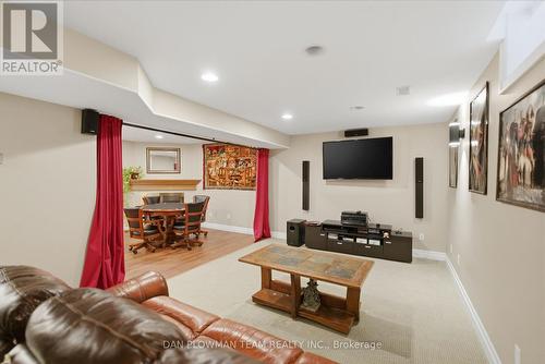 283 Ryerson Crescent, Oshawa, ON - Indoor